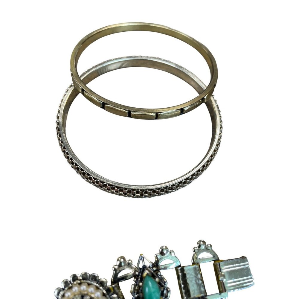 Costume jewelry womans assorted lot of 10 bracelets SKU 9809 - Picture 9 of 10